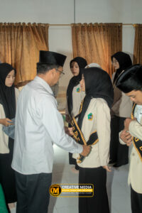 Proses Pelantikan Dema oleh Dr. Erham As'ari (Ketua STAIDA)